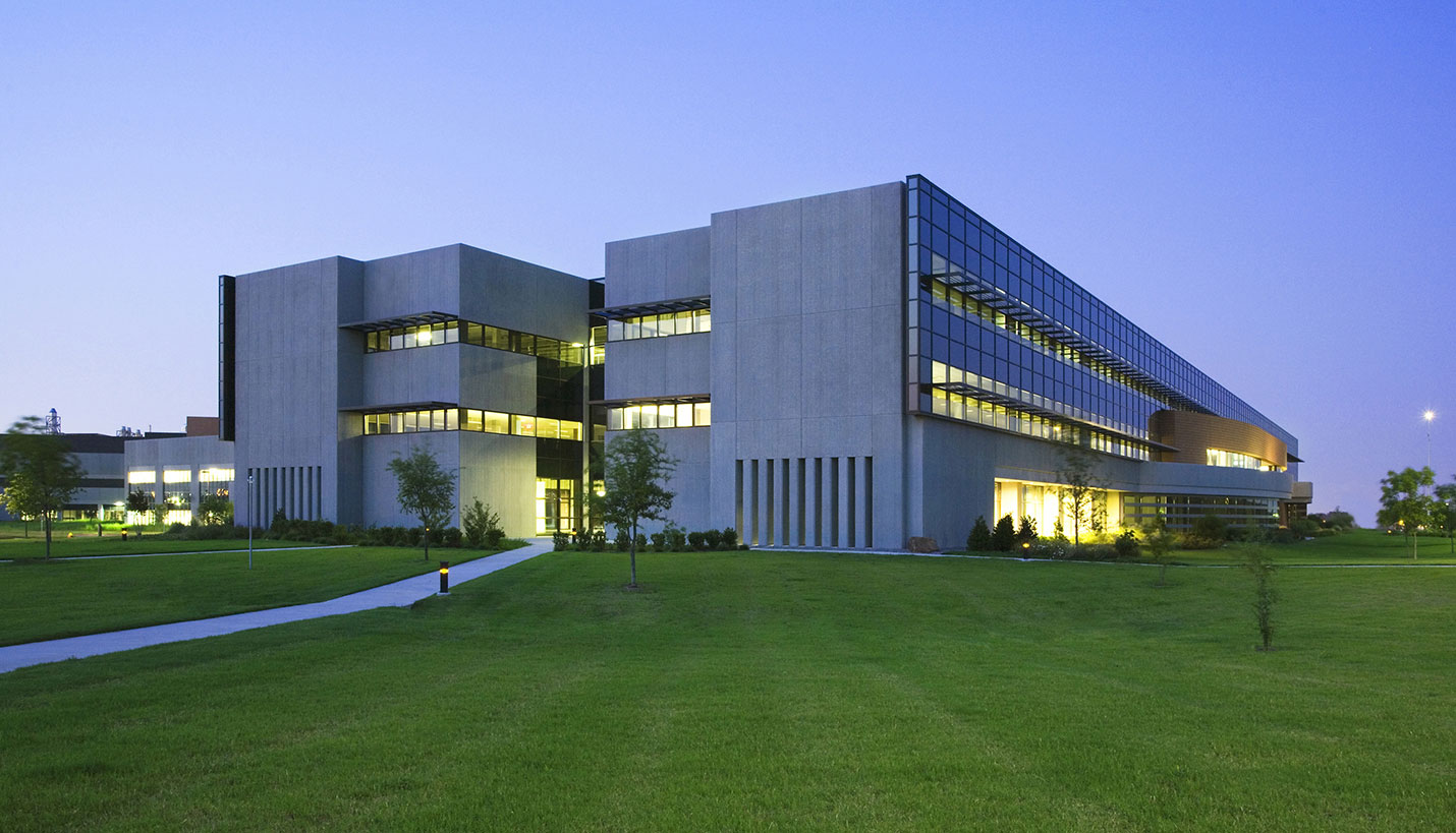 Dusk view of Texas Instruments building. A commercial electrical project.