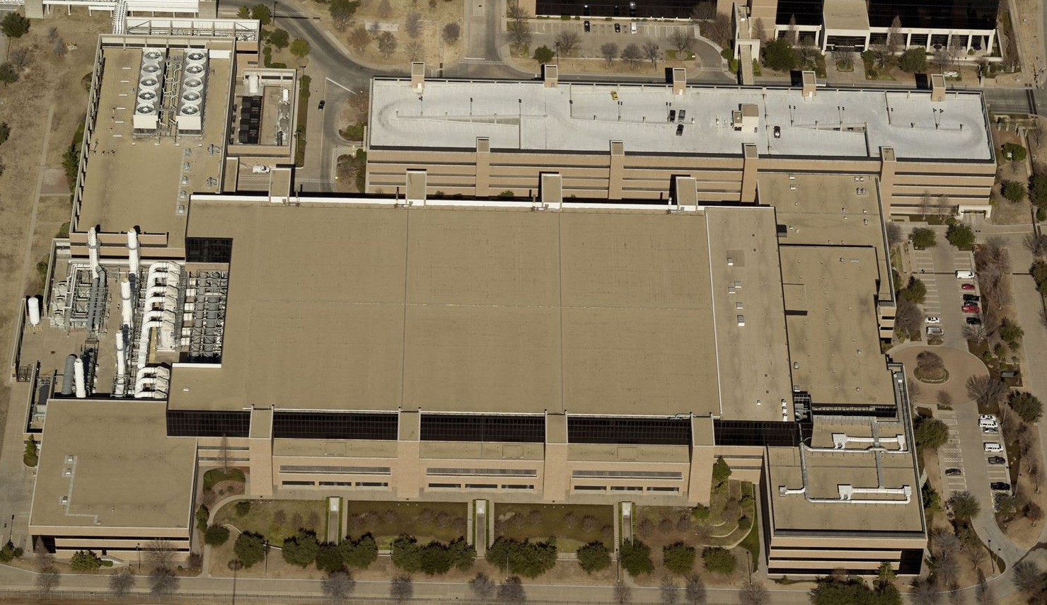 Aerial view of Texas Instruemnts DMOS 6 building.